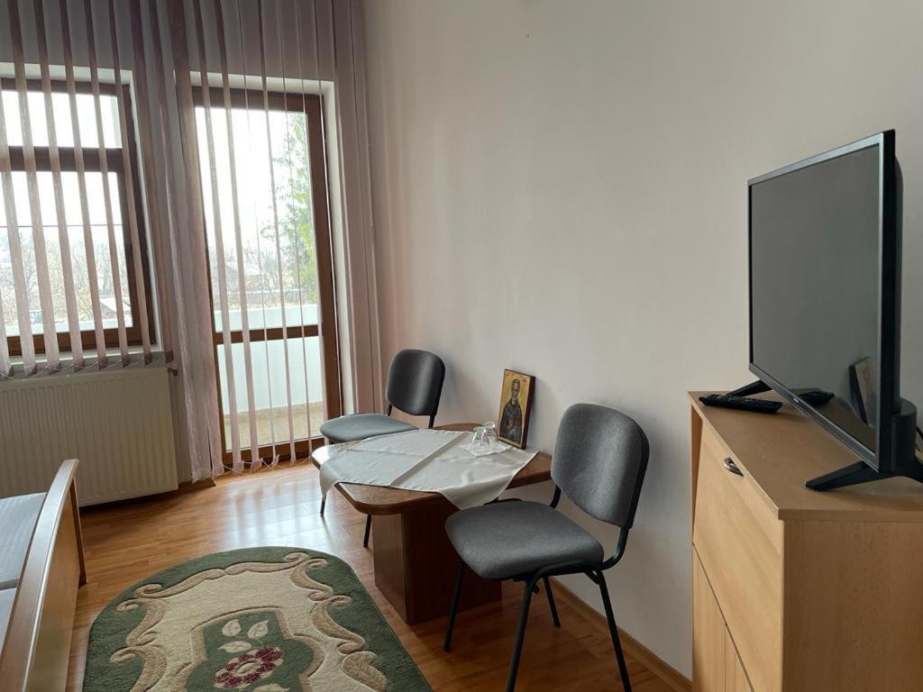 Casa de Pelerinaj Ierusalim Hozeva Guest House Minastirea Neamt Bagian luar foto