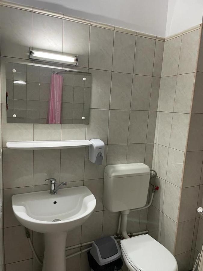 Casa de Pelerinaj Ierusalim Hozeva Guest House Minastirea Neamt Bagian luar foto