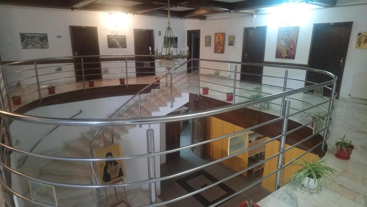 Casa de Pelerinaj Ierusalim Hozeva Guest House Minastirea Neamt Bagian luar foto